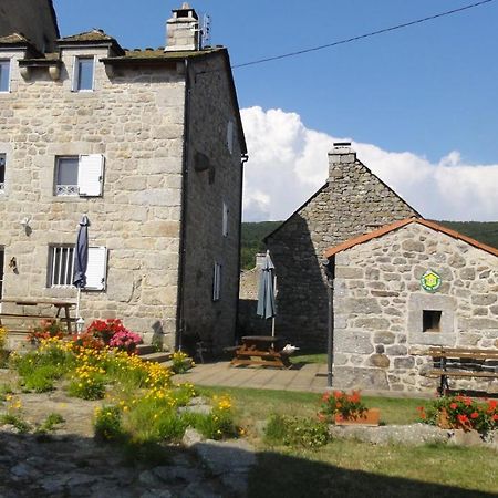 Gite Les Ducs Mialanes Exterior photo